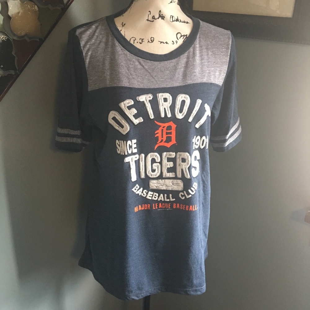 NWT Detroit Tigers tee shirt top